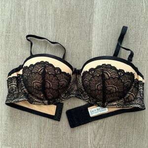 NWOT Black Lace Italian push-up Bra